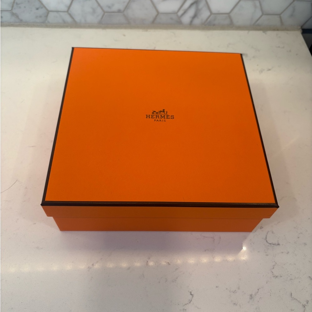 Hermès Signature Orange Box
